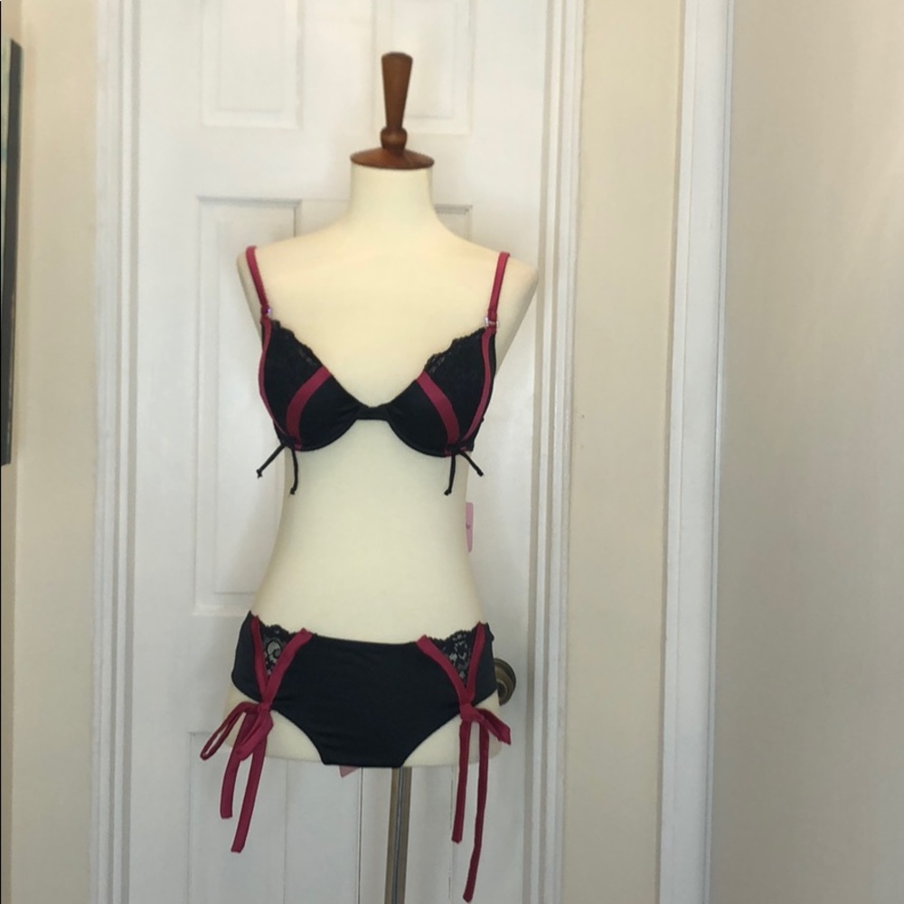 NWT Victoria’s Secret x Pleasure State Bra & panty set